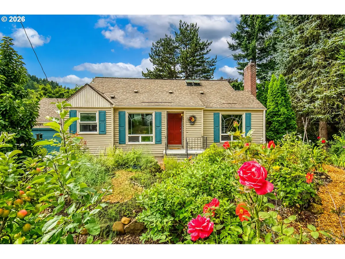 8906 NE Beech St, Portland, OR 97220 - #1