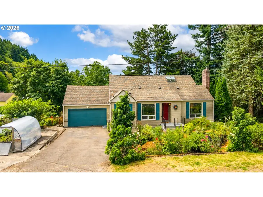 8906 NE Beech St, Portland, OR 97220 - #2