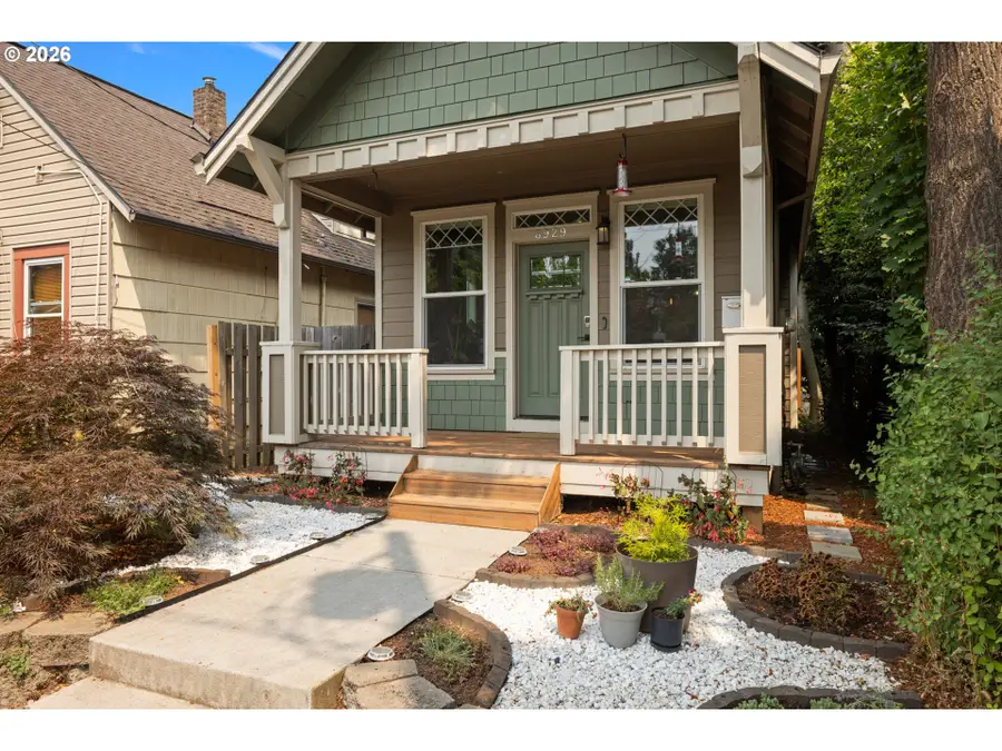 6929 N Armour St, Portland, OR 97203 - #2
