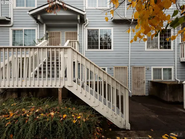 6621 N Columbia Way, Portland, OR 97203