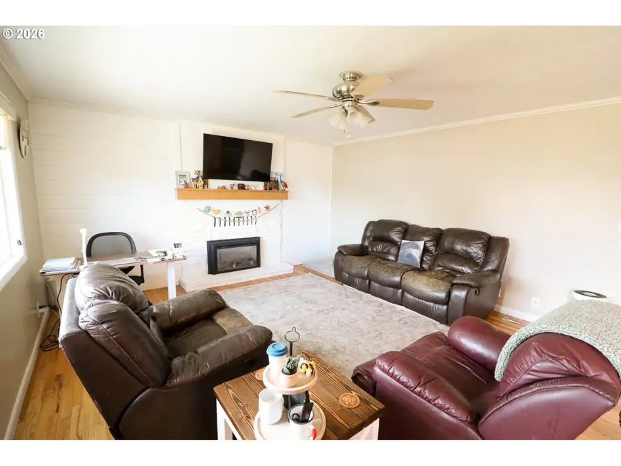 2305 16th St, Baker City, OR 97814 - #2