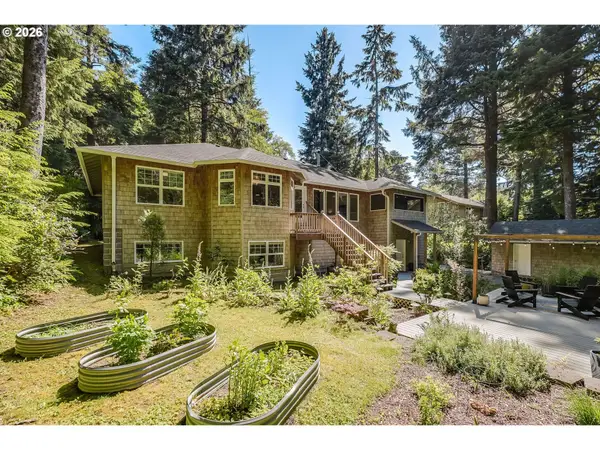 32105 Hemlock Ln, ArchCape, OR 97102