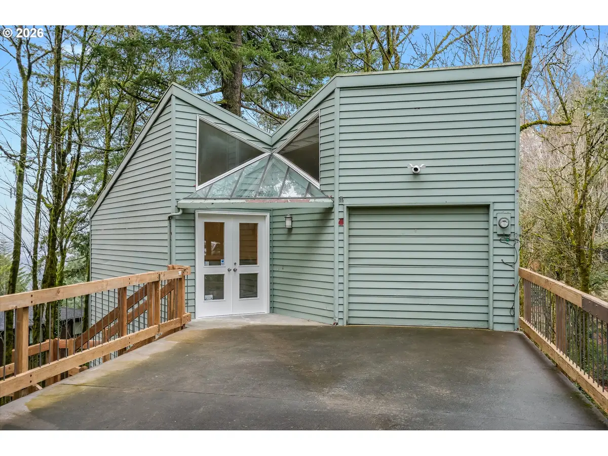 3306 SW Fairmount Blvd, Portland, OR 97239 - #1