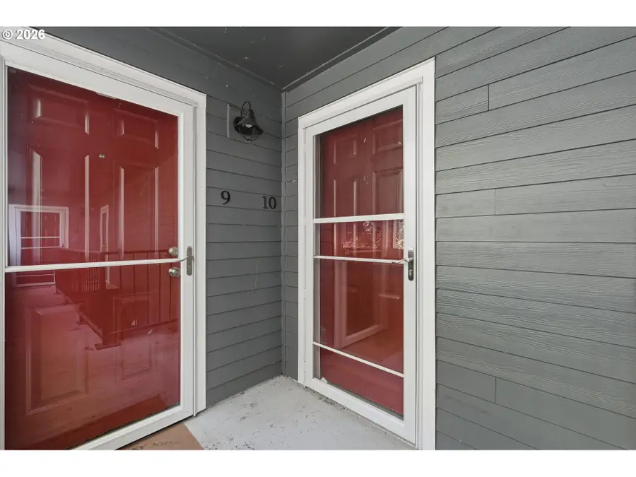 3473 SW Barbur Blvd #10, Portland, OR 97239 - #3
