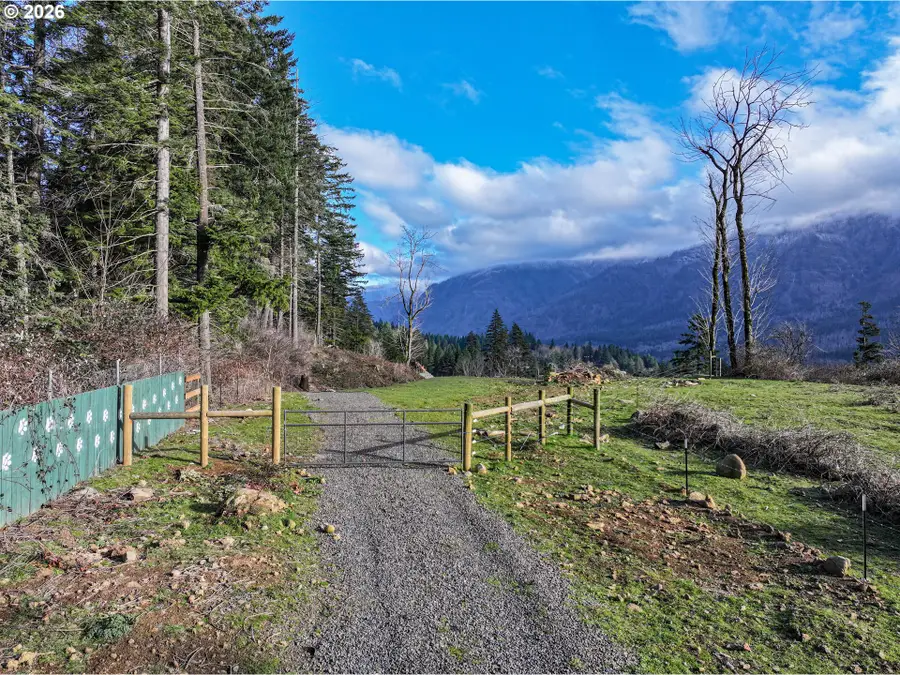 562 Woodard Creek Rd, Stevenson, WA 98648 - Image #2