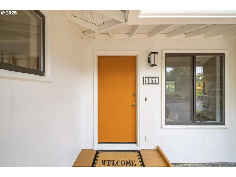 1111 SW Coronado St, Portland, OR 97219 - #3