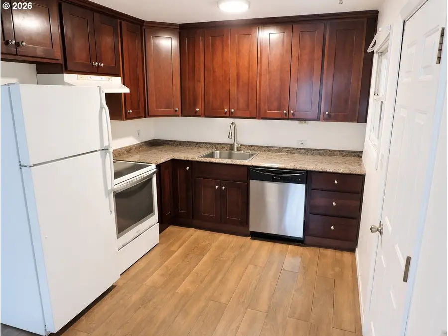 1127 SE 89th Ave, Portland, OR 97216 - #2