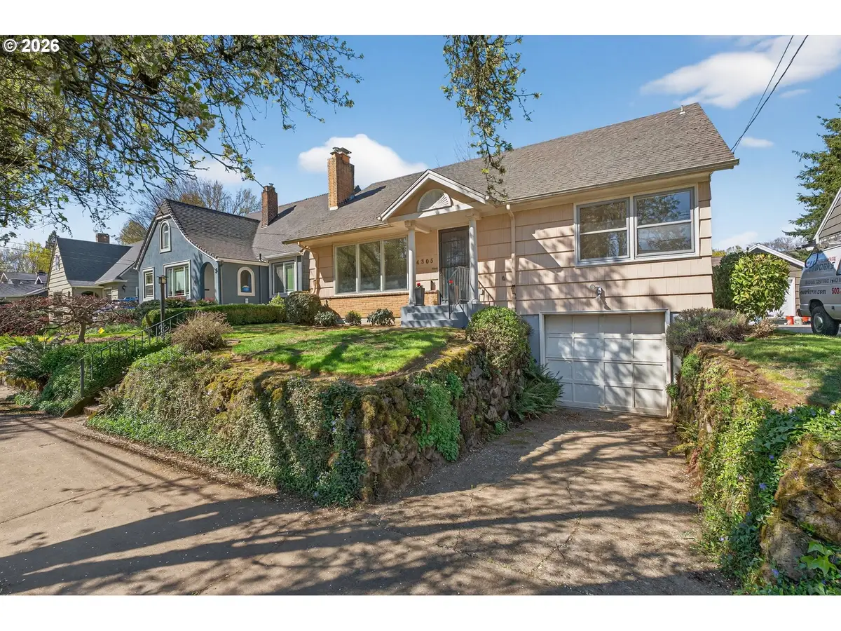 4305 NE Hazelfern Pl, Portland, OR 97213 - #1