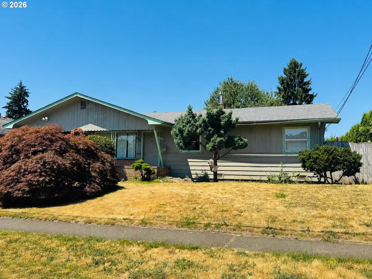 641 Bryan St, Woodburn, OR 97071 - #1