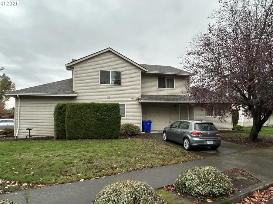 1042/1108 NE Lija Loop, Portland, OR 97211 - Image #3