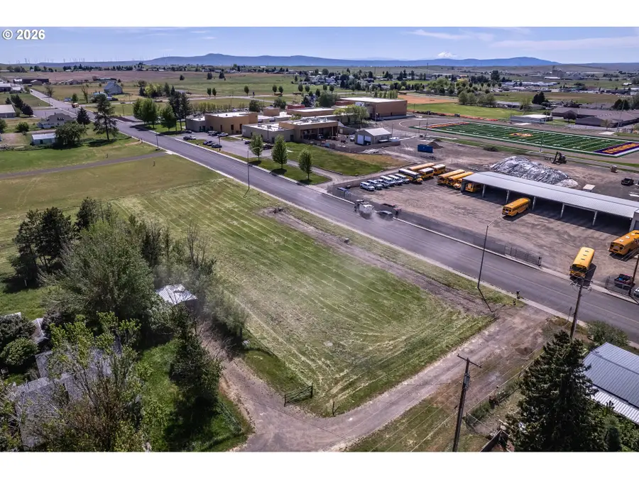 808 S Roosevelt St, Goldendale, WA 98620 - #2
