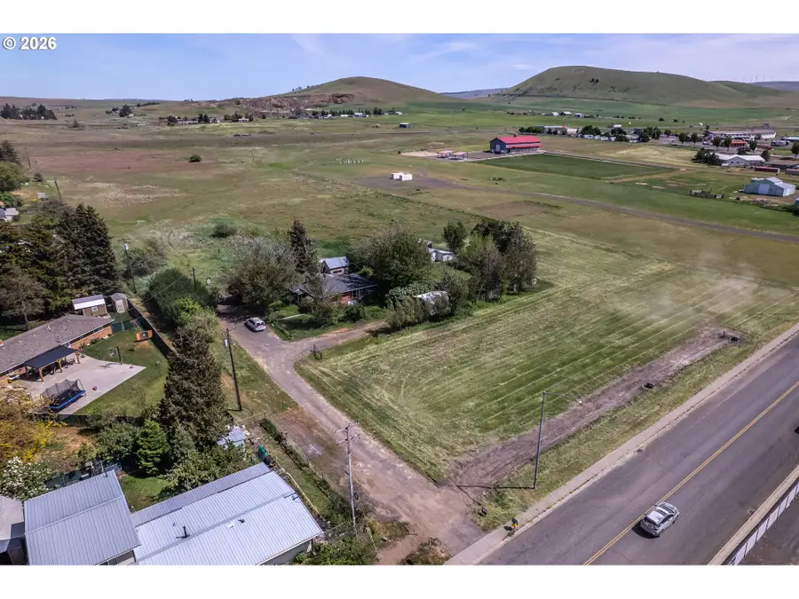 808 S Roosevelt St, Goldendale, WA 98620 - #3