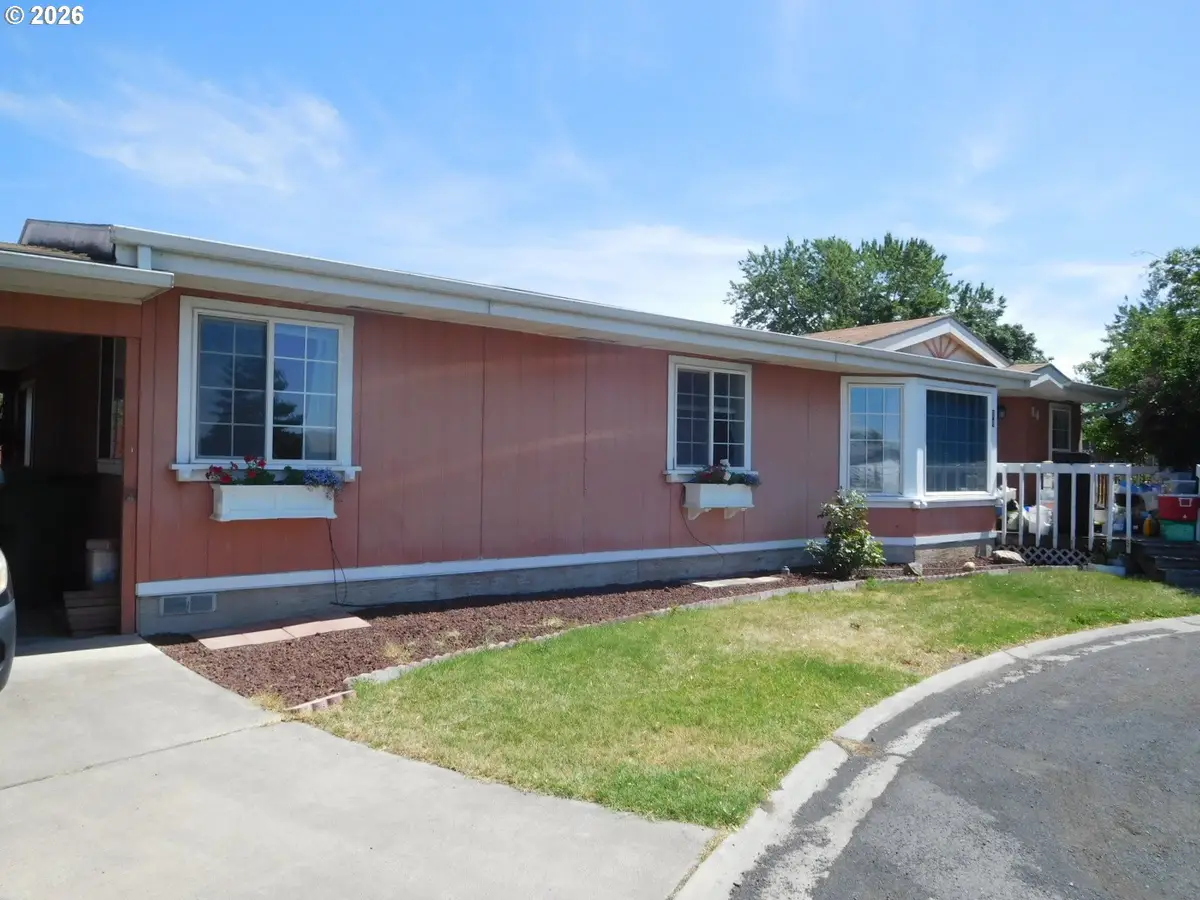 910 Cowl St #14, Milton Freewater, OR 97862 - #1