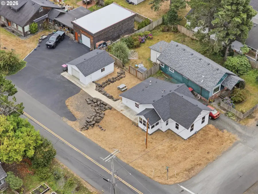 1325 12th Ave, Seaside, OR 97138 - #2