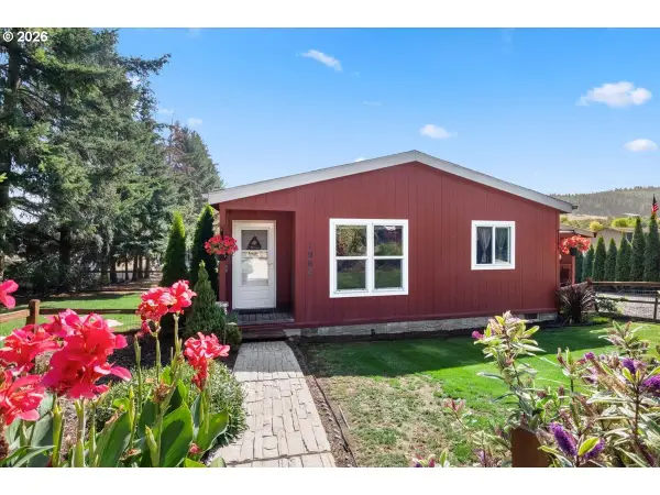 1960 SE Uglow Ave, Dallas, OR 97338
