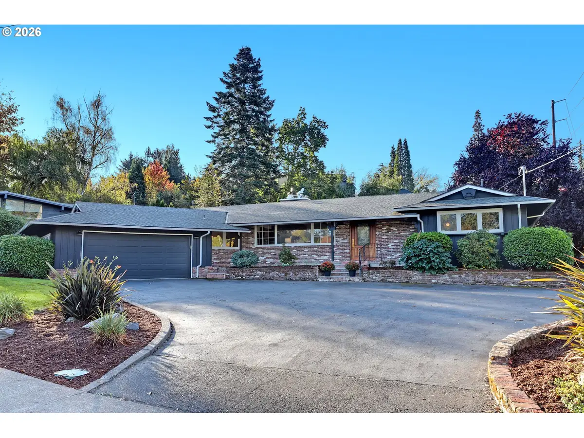 6820 SW Dover St, Portland, OR 97225 - #1