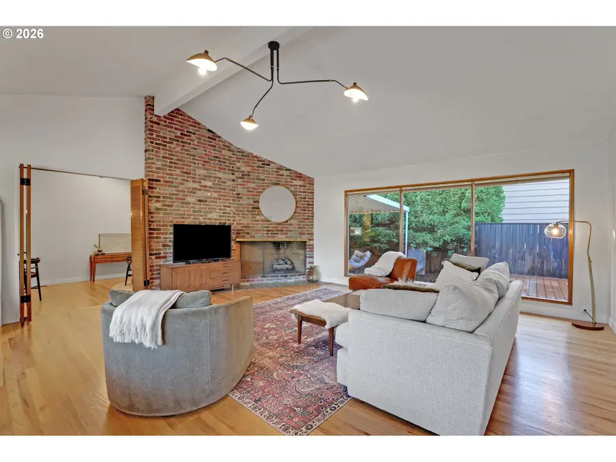 6820 SW Dover St, Portland, OR 97225 - #3