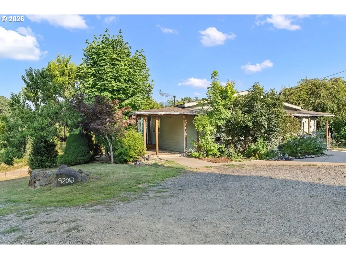 92043 Spicer Ln, Springfield, OR 97478 - #1