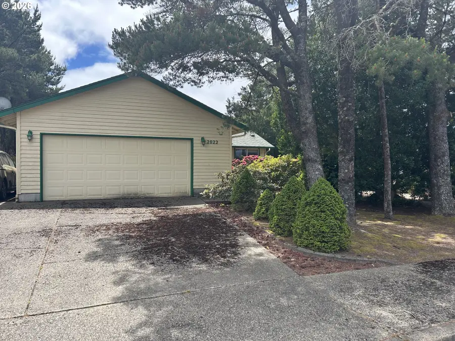 2022 40th St, Florence, OR 97439 - #2