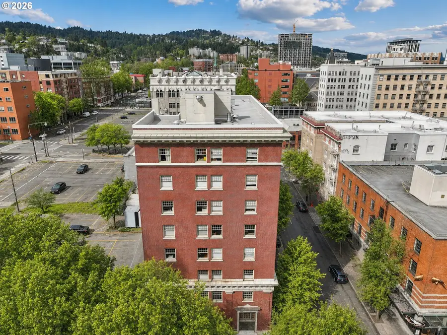 1005 SW Park Ave #204, Portland, OR 97205 - #2