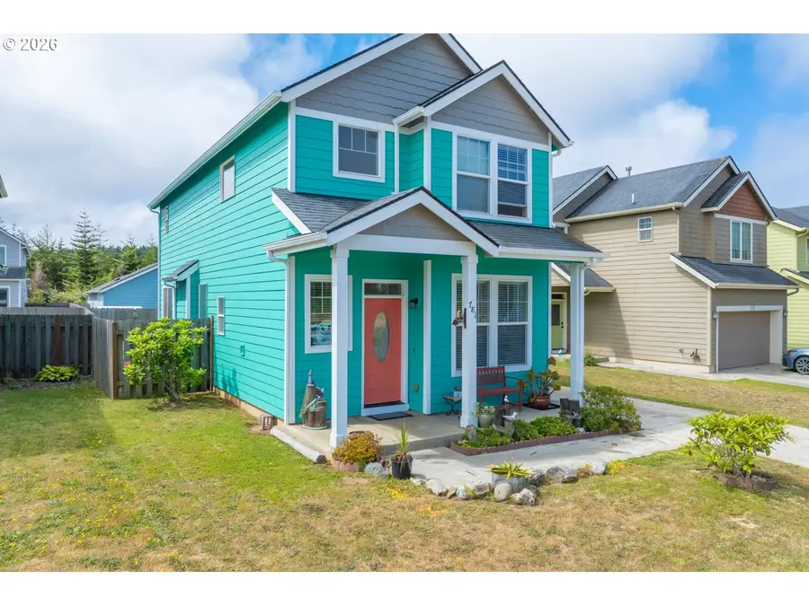781 Kentucky Ave, Coos Bay, OR 97420 - #2