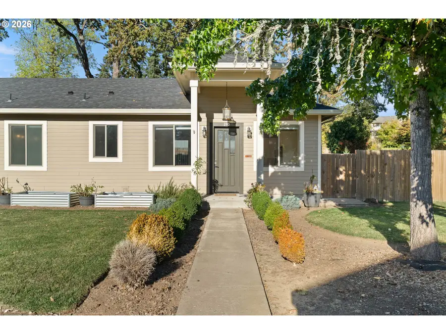 290 Nelson Ln, Gladstone, OR 97027 - #3