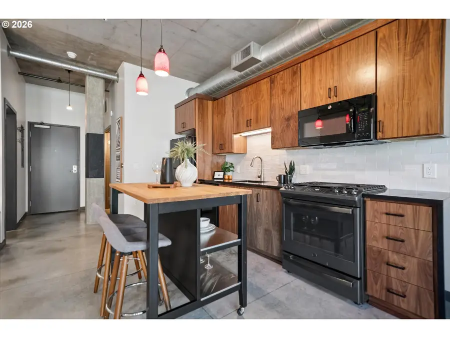 1030 NW 12th Ave #330, Portland, OR 97209 - #2