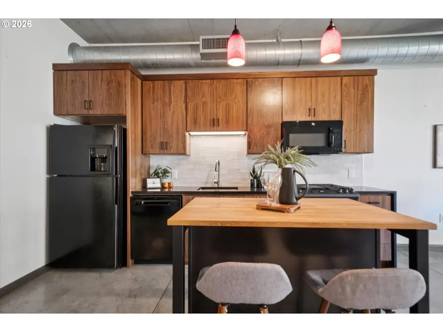 1030 NW 12th Ave #330, Portland, OR 97209 - #3