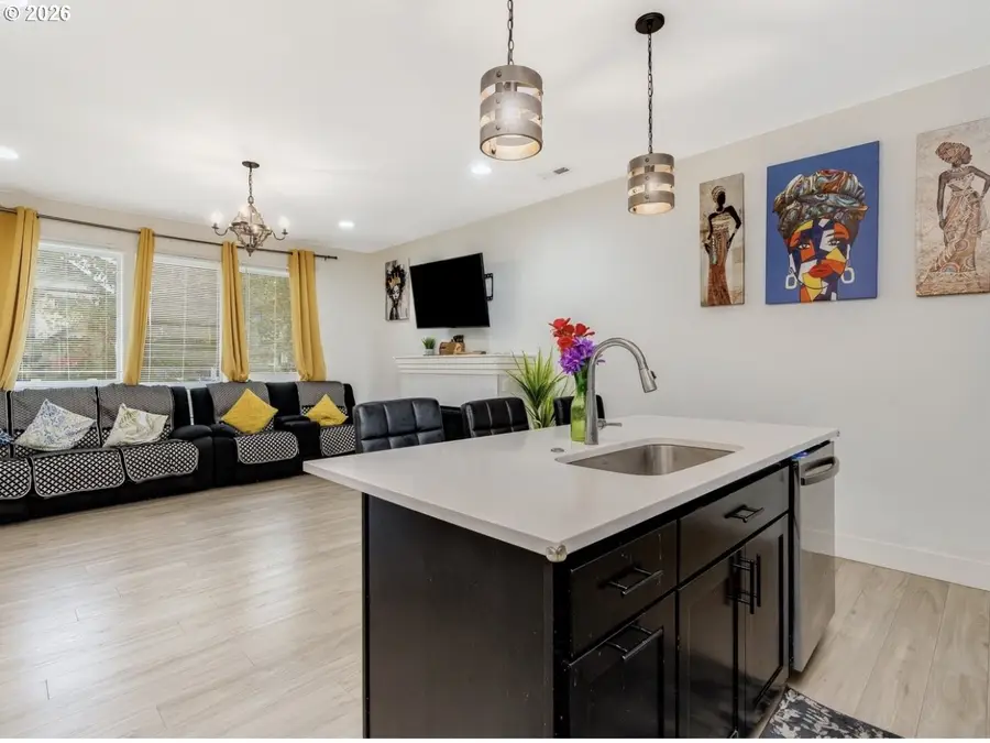 579 NW Adams Ave, Hillsboro, OR 97124 - #3