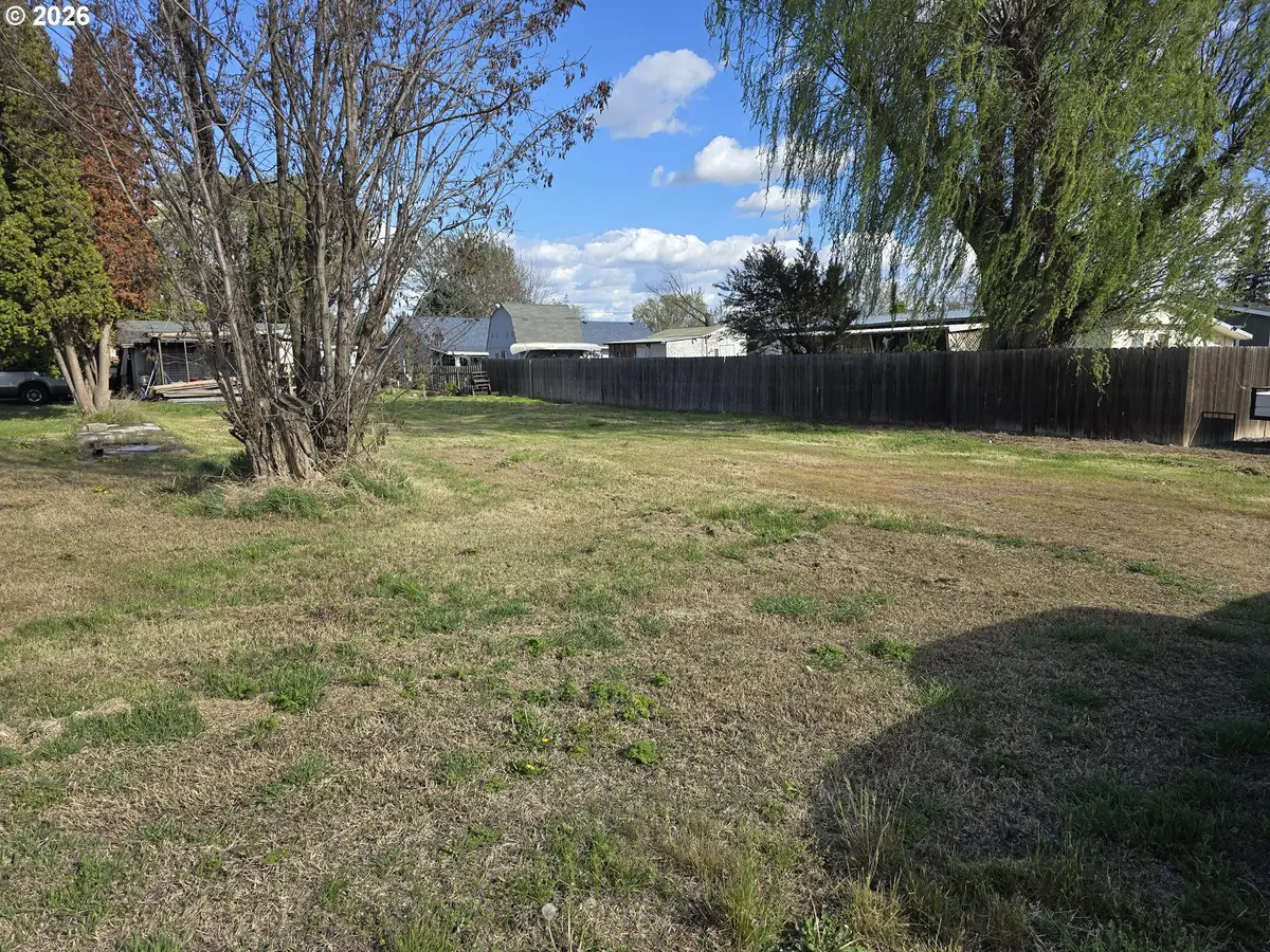 525 E Harding Ave, Stanfield, OR 97875 - #1