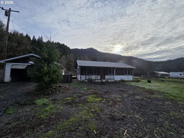 413 Goodreau Ln, Glide, OR 97443