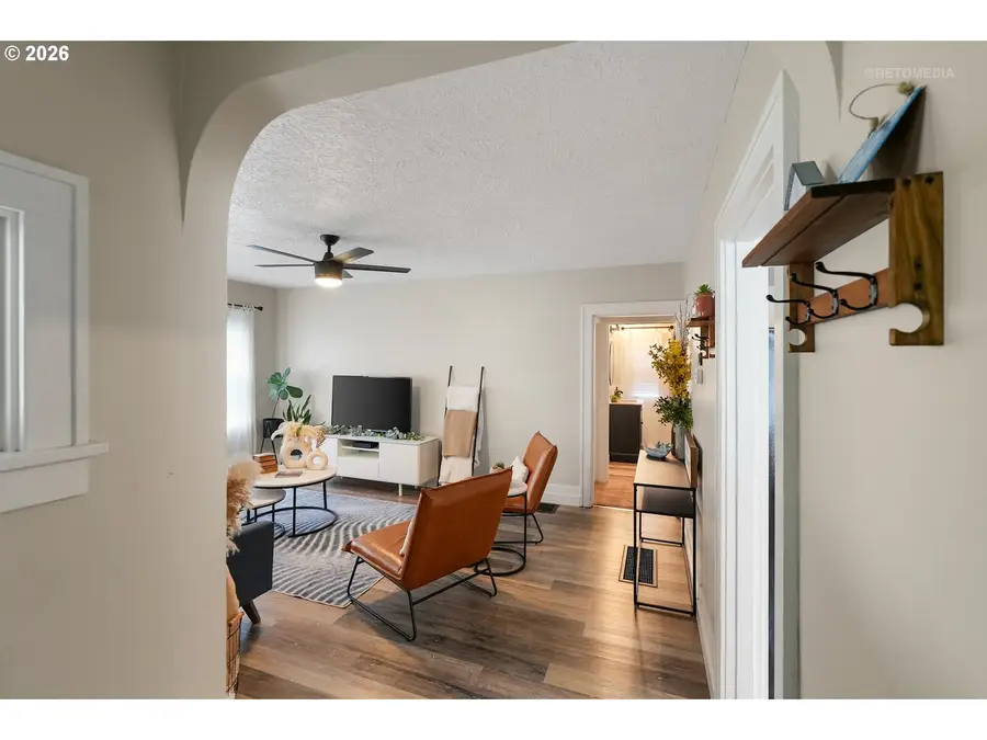 514 N College St, Newberg, OR 97132 - #3
