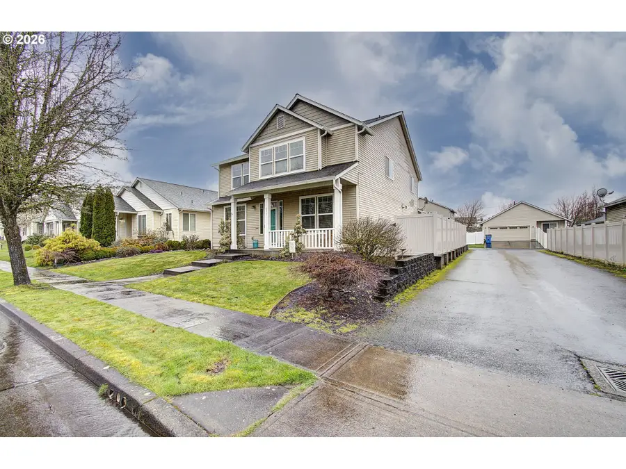 611 NW 21st Ave, Battle Ground, WA 98604 - #3