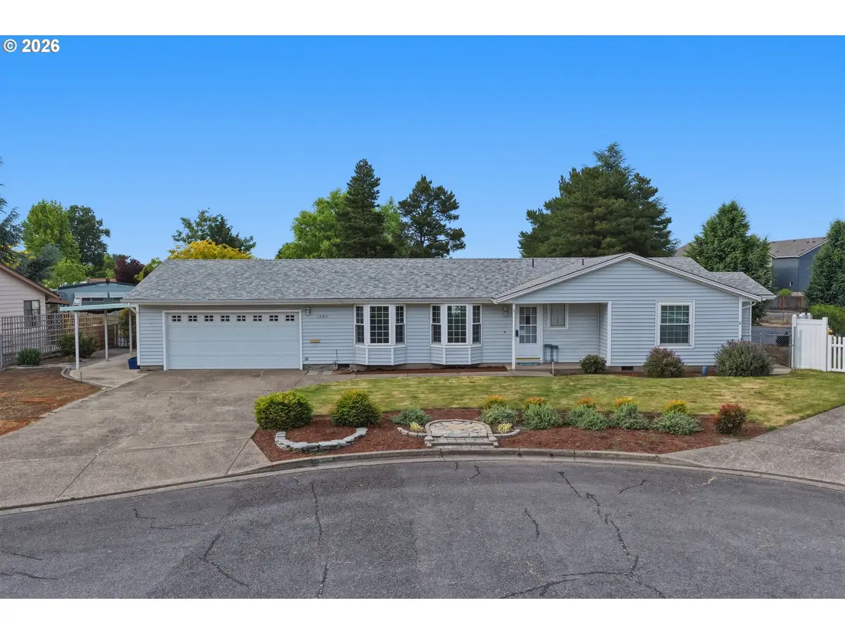 1305 Mulberry Dr, Woodburn, OR 97071 - #1