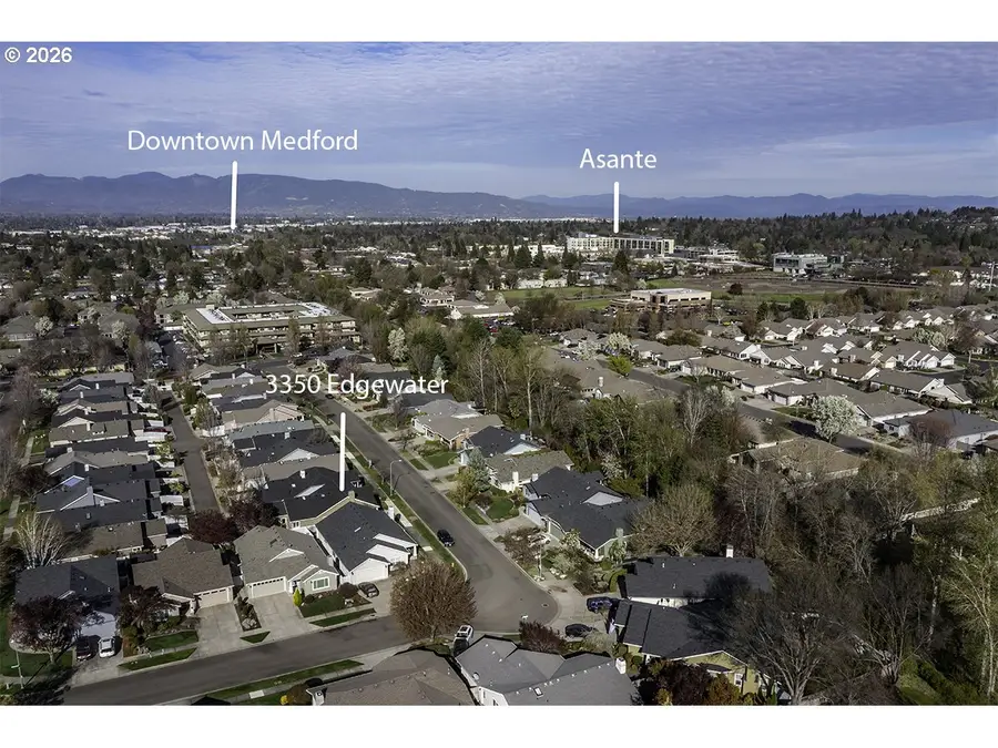 3350 Edgewater Dr, Medford, OR 97504 - #3