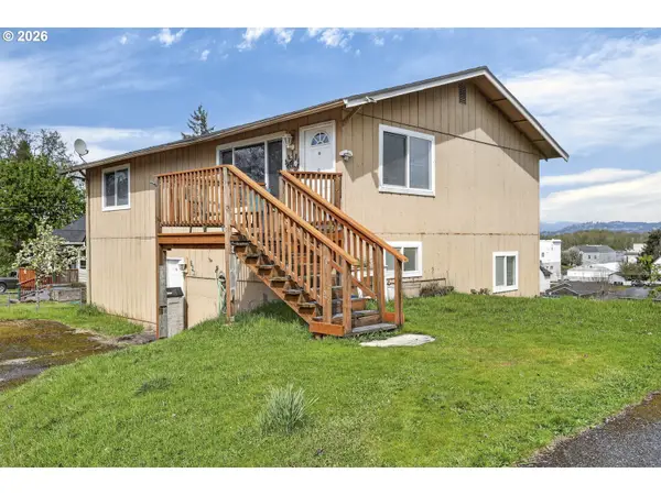 260 S 5th St, StHelens, OR 97051