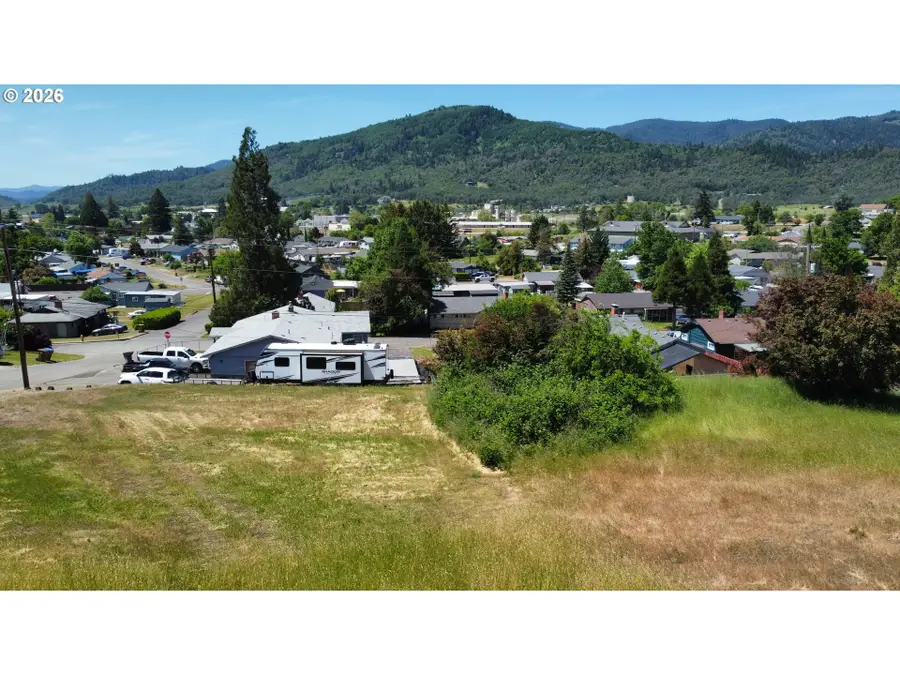 0 Cedar St #36, Riddle, OR 97469 - #2