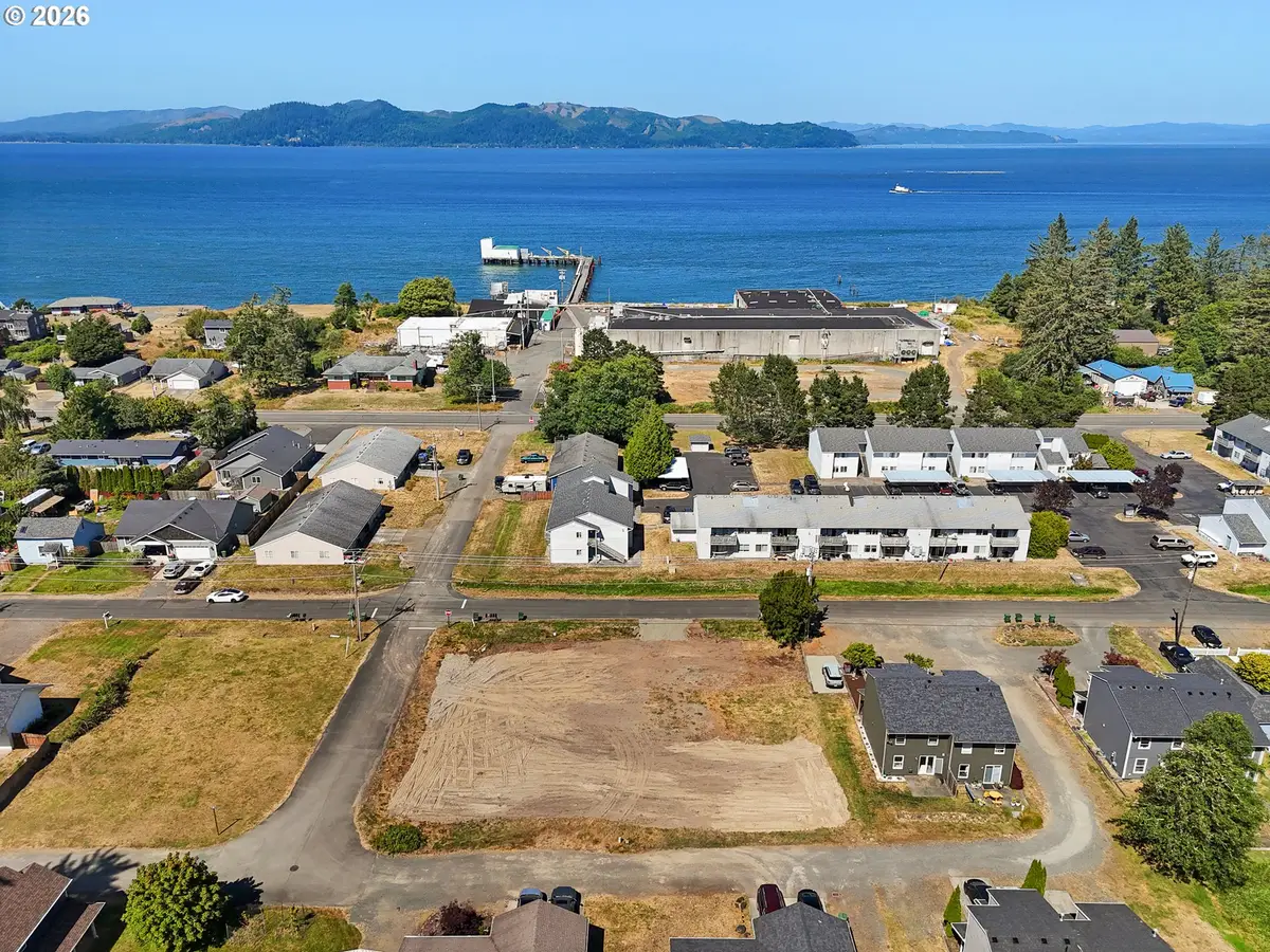 590 7th Ave, Hammond, OR 97121 - #1