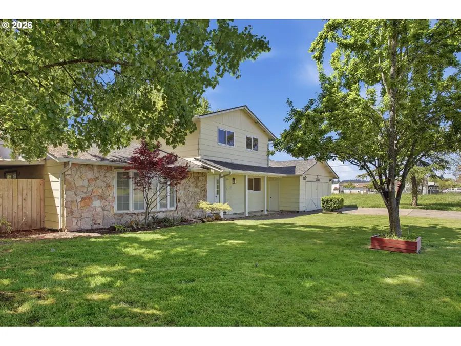 5778 Royal Ave, Eugene, OR 97402 - #2