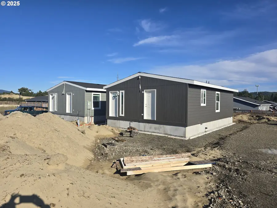 5287 Maple St, Florence, OR 97439 - Image #3