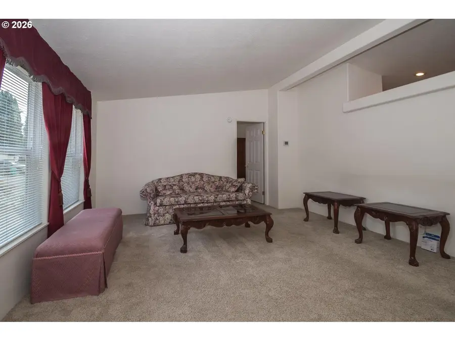 119 SE 216th Ave, Gresham, OR 97030 - #3