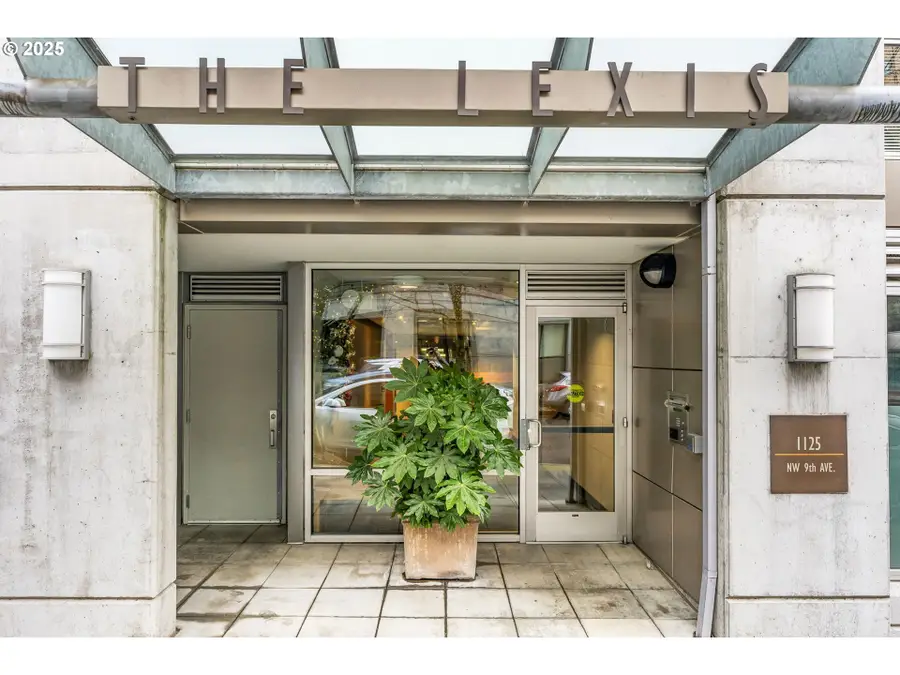 1125 NW 9th Ave #526, Portland, OR 97209 - Image #2