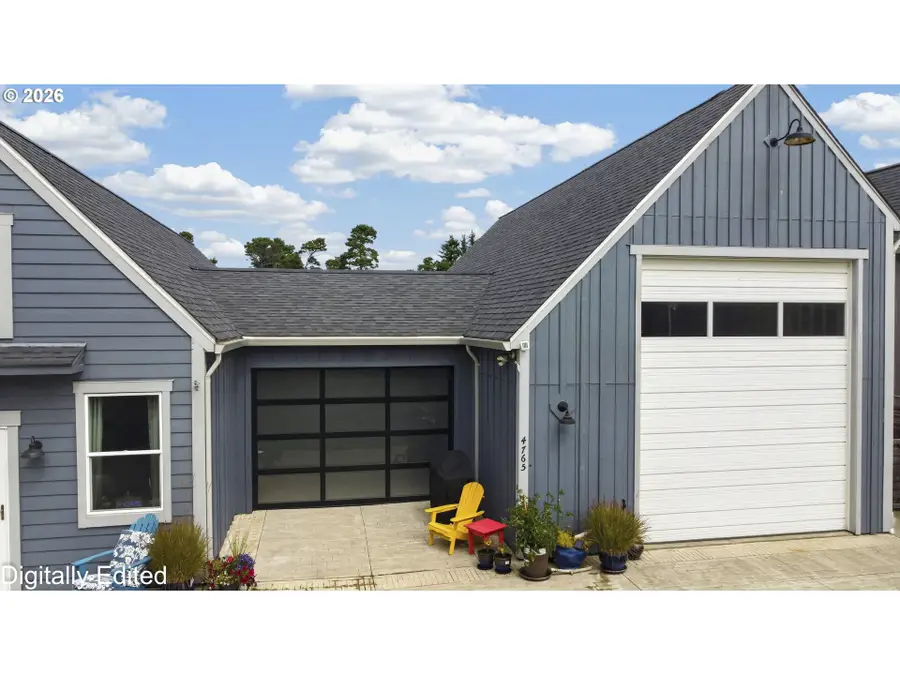 4765 Treewood Dr, Florence, OR 97439 - #3