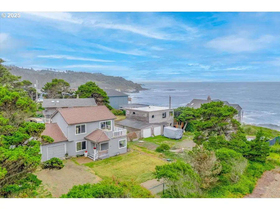 60 Raven Ln, Lincoln Beach, OR 97341 - #2