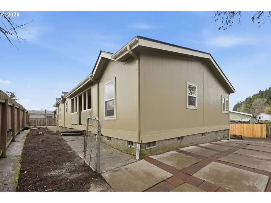 5972 Mt Vernon Rd, Springfield, OR 97478 - #2