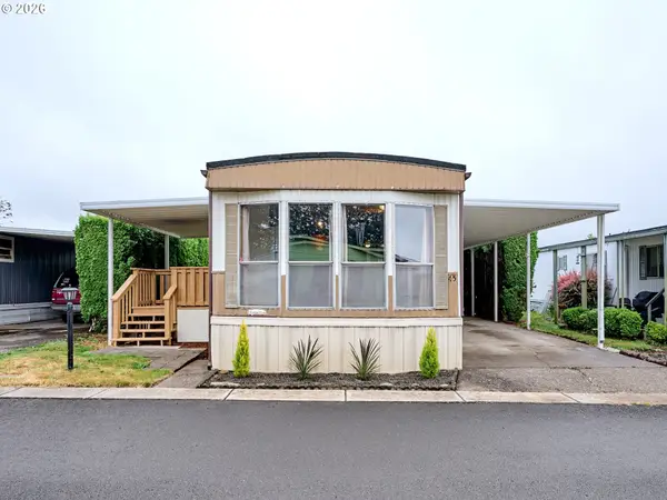 820 NW Wade St #45, Estacada, OR 97023