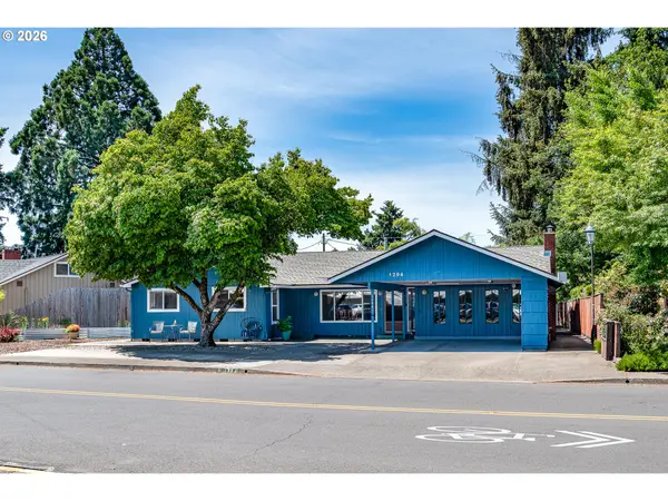1294 Satre St, Eugene, OR 97401