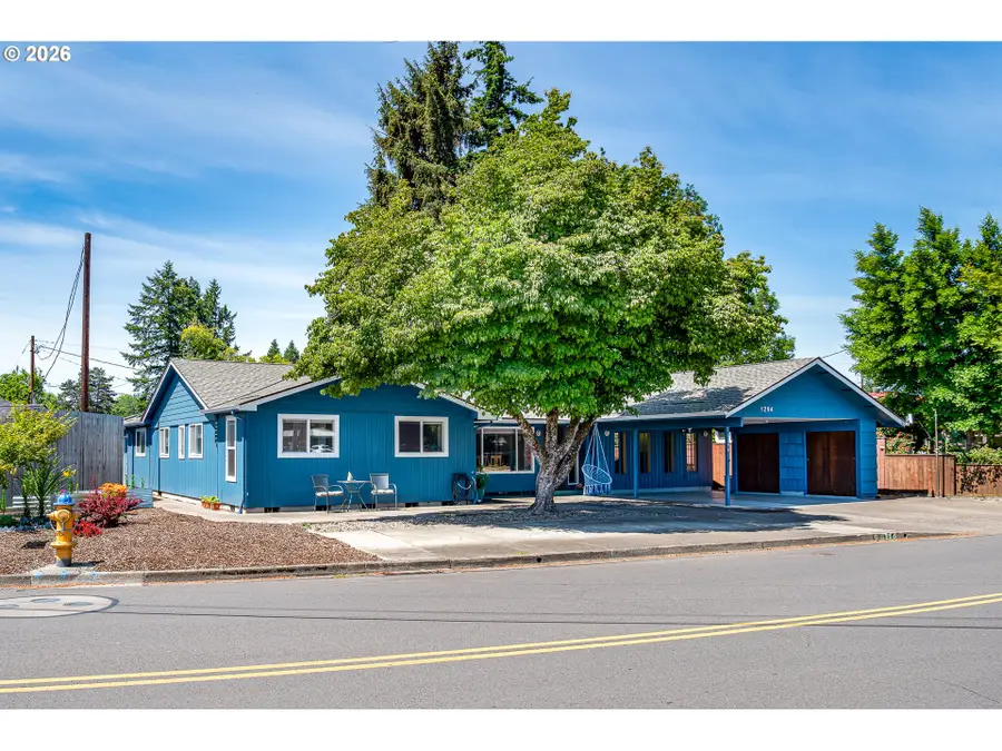 1294 Satre St, Eugene, OR 97401 - #2
