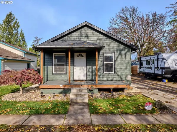 1006 Well St, Silverton, OR 97381