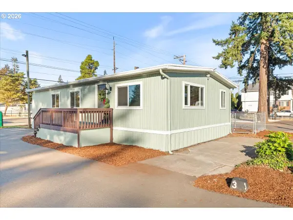 15656 SE Division St #31, Portland, OR 97236